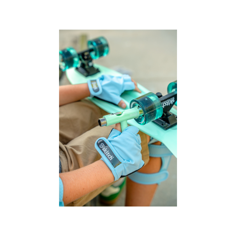 MINT GREEN