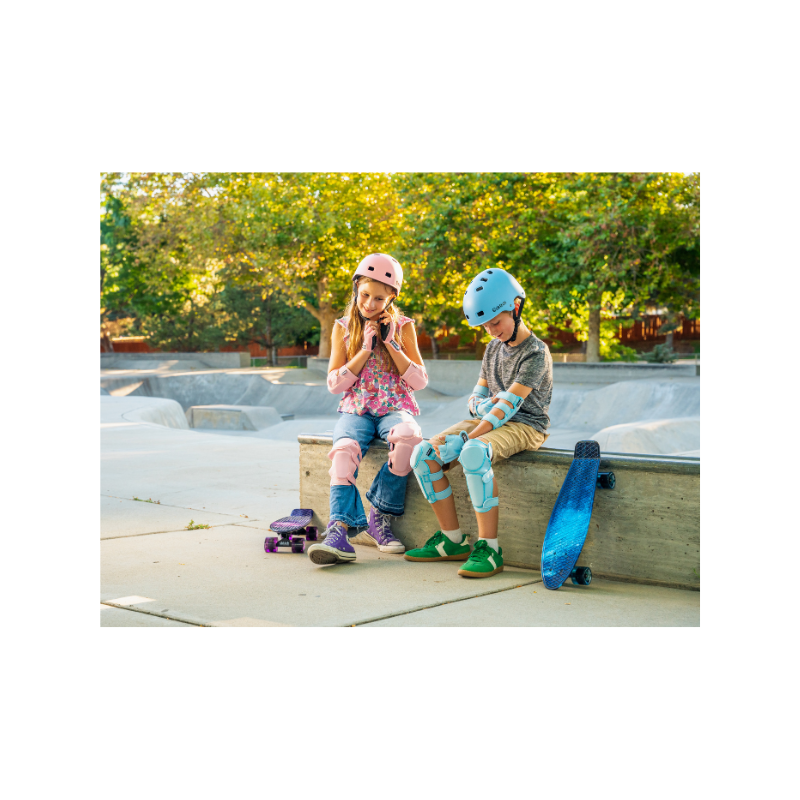 SKITCH® LED+ BLUE GALAXY Skateboard For Kids And Beginners Mini Cruiser Board Gift Set (LED ON/OFF)